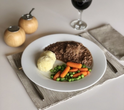 Steak Mince & Mealie, Potatoes & Vegetables
