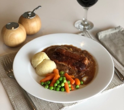 Pork Sausages, Onion, Potatoes & Vegetables