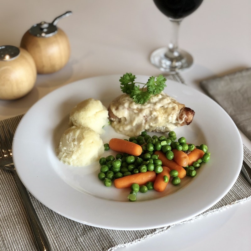 Chicken Olive, Potatoes & Vegetables