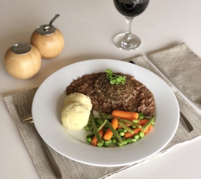 Steak Mince, Haggis, Potatoes & Vegetables